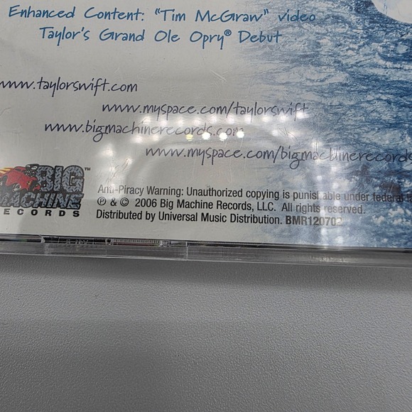 Taylor Swift Self Titled Debut Album CD 2006 Enhanced Content Big Machine Record - Picture 4 of 9